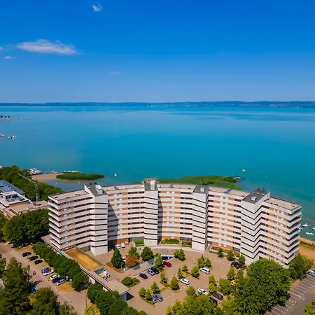 Myflat Club 218 Palazzo Wellness Apartamento Siófok