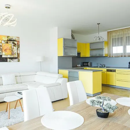 Myflat Club 218 Palazzo Wellness Apartment *